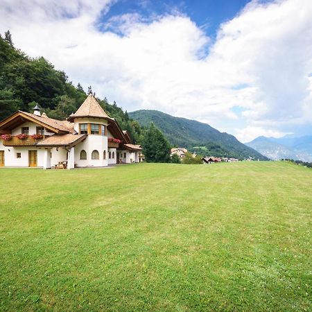 مبيت وإفطار Breguzzo Agritur Cornasest المظهر الخارجي الصورة
