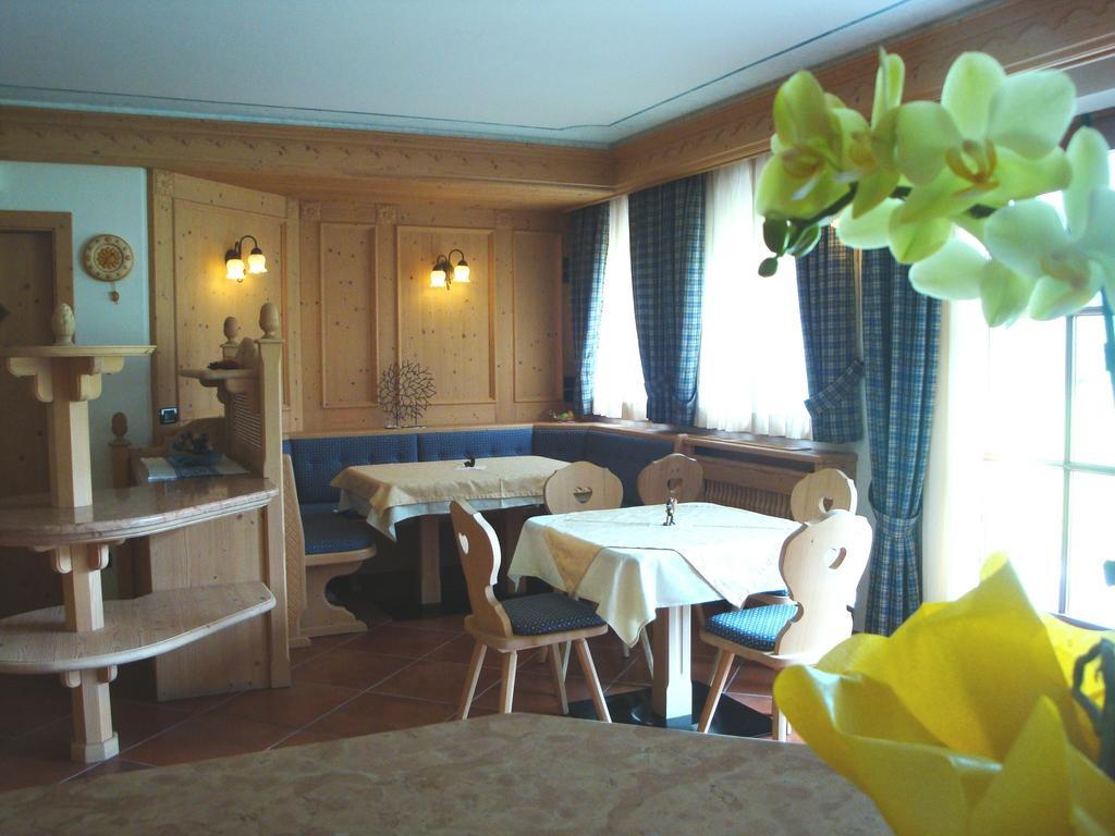 مبيت وإفطار Breguzzo Agritur Cornasest المظهر الخارجي الصورة
