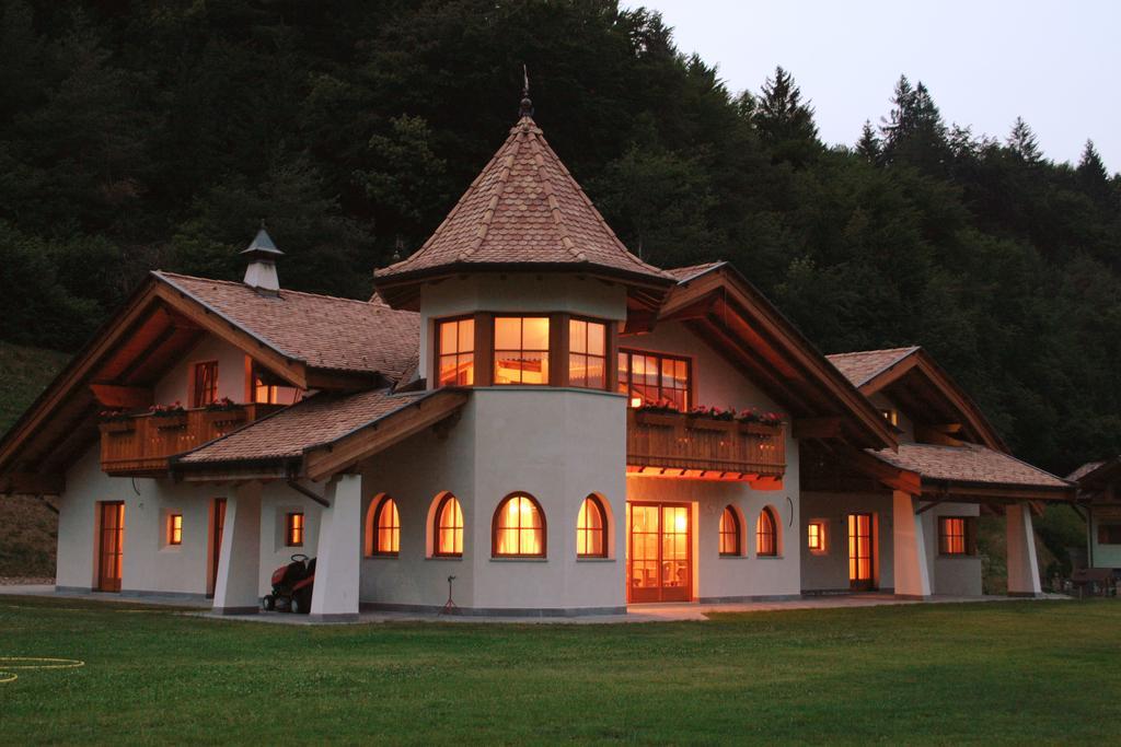 مبيت وإفطار Breguzzo Agritur Cornasest المظهر الخارجي الصورة
