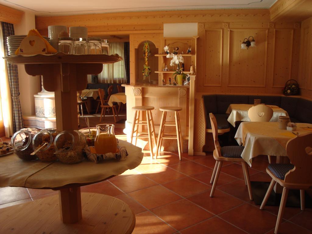 مبيت وإفطار Breguzzo Agritur Cornasest المظهر الخارجي الصورة