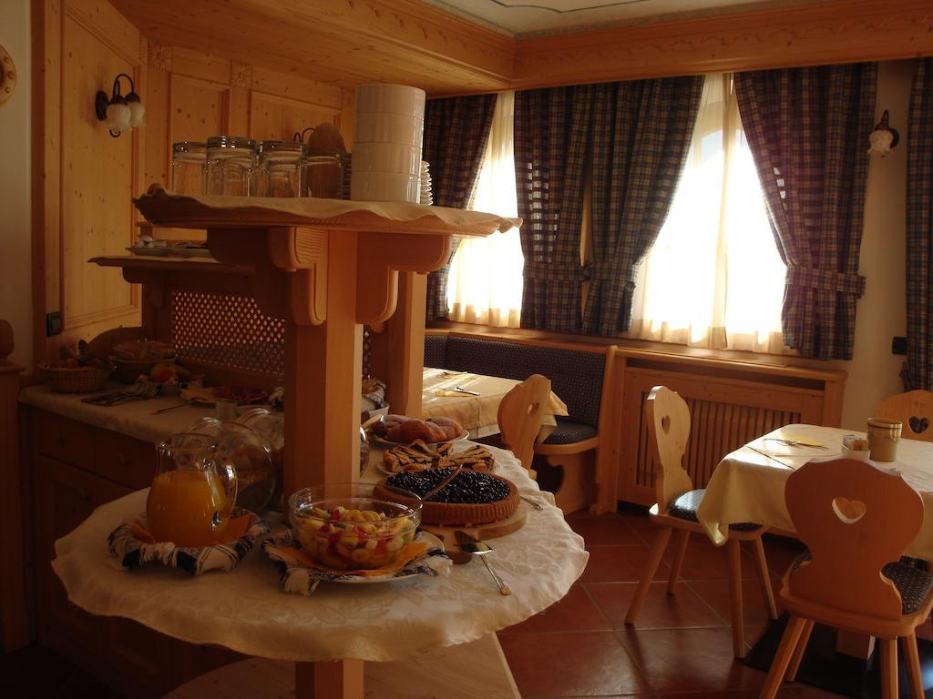 مبيت وإفطار Breguzzo Agritur Cornasest المظهر الخارجي الصورة